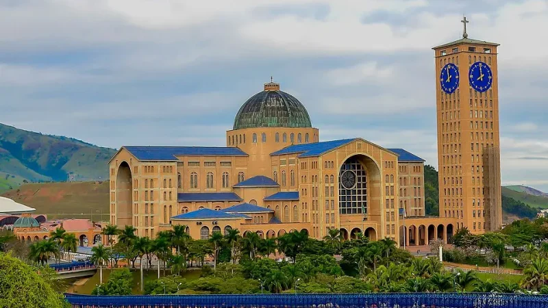 Basilica_de_Nossa_Senhora_de_Aparecida.S.P